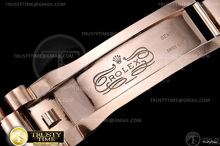 0427 RDD0219E – DayDate 36mm RelaxedFit 695